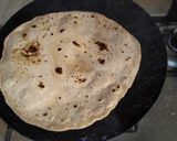 A picture of step 5 of Roti.
