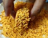 मोनाको बिस्कुट सेव पूरी (Monaco Biscuit Sev Puri recipe in Hindi) रेसिपी चरण 7 फोटो