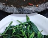Foto langkah ke 4 dari resep Brambang Asem Daun Ubi Jalar.