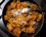 A picture of step 5 of Aloo chop.