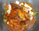 Foto langkah ke 2 dari resep Tumis Tahu Ikan Sarden.