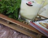 A picture of step 1 of Pineapple milkshake.