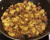 Foto del paso 2 de la receta: Noodels con pollo, mango y avellanas