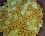 A picture of step 1 of Khatti meethi chana chaat.