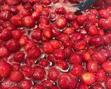 Foto del paso 5 de la receta: Mermelada de frutillas enteras