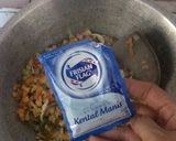 Foto langkah ke 6 dari resep Risoles isi Ayam Kentang Wortel Cabe Rawit.