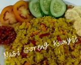 Foto langkah ke 6 dari resep Nasi goreng kunyit.
