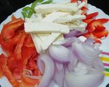 A picture of step 2 of Chilli Garlic Chowmein.