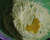 Foto langkah ke 2 dari resep Garlic cheese cookies.