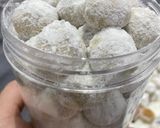 Foto langkah ke 5 dari resep Putri salju kacang mede nyusu dan lumer.