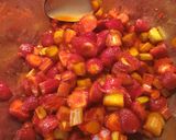 A picture of step 4 of Strawberry Rhubarb pie.