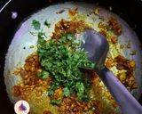 A picture of step 3 of KATHIYAWADI KAJU GANTHIYA NU SHAK (Cashew Ganthiya Curry).