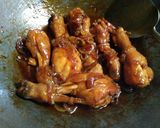 Foto langkah ke 3 dari resep Paha Ayam Goreng Mentega.