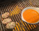A picture of step 4 of Kofta iskender.