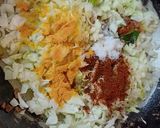 A picture of step 2 of Shimla mirch cabbage mix vegetable.