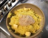 Une image de l'étape 8 de Purée de pommes de terre à l'oignon de roscoff, ail confit et beurre aux cristaux de sel.