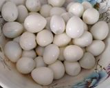 Foto langkah ke 1 dari resep Sate Bacem Telur Puyuh.