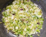 Foto del paso 1 de la receta: 🥟🍗🥓🍄🟫Empanadas de pollo desmechado, panceta, verdeo y champiñones 🍄🟫 🥓🍗🥟Masa de papa