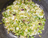 Foto del paso 1 de la receta: 🥟🍗🥓🍄‍🟫Empanadas de pollo desmechado, panceta, verdeo y champiñones 🍄‍🟫 🥓🍗🥟Masa de papa