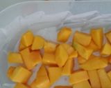 Foto langkah ke 4 dari resep Puding Kelapa Muda Lapis Mangga.