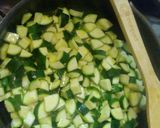 Foto del passaggio 1 della ricetta Sfogliatine salate con le zucchine