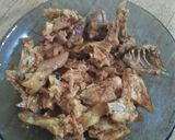 Foto langkah ke 5 dari resep Ayam Gapit Panggang bumbu kuning.