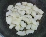 รูปขั้นตอนการทำที่ 2 ของ ฟักเขียวผัดหมู