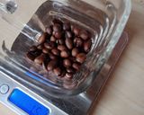 Foto langkah ke 1 dari resep Kopi hitam pandan.