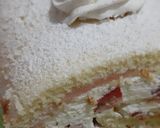 Foto del passaggio 4 della ricetta Rotolo panna&fragole