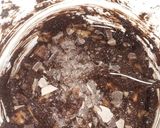 Foto del paso 3 de la receta: Budín chocolatoso con pera 🍫🍐🍫