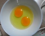 Gambar langkah 1 resipi Telur goreng ala thai.