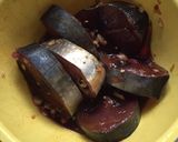 Hình bước làm 1 của món Cá ngừ kho thơm