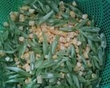 Foto langkah ke 2 dari resep Tumis buncis jagung.