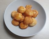 Foto langkah ke 8 dari resep Bola-Bola Tape Goreng.