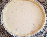 Une image de l'étape 1 de Quiche aux dès de poulet et fromage ail/fines herbes.