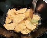 Foto langkah ke 4 dari resep Kripik bawang pedas.