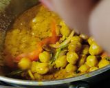 A picture of step 5 of Chole masala.