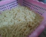 A picture of step 4 of Crispy spaghetti 🍝 spring rolls.