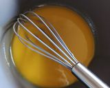Kétszínű piskóta csokidarabkával recept fázis 2 fotója