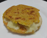 Foto del paso 8 de la receta: Arepas🫓de calabacín y zanahoria con queso🧀🥕🥯