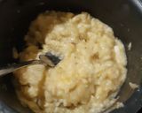 A picture of step 1 of Banana walnut cake.