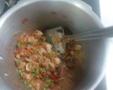 A picture of step 2 of Chicken veggies polaw.