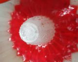 Foto langkah ke 3 dari resep Pudding Susu Merah Putih.