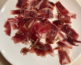 Foto del paso 1 de la receta: Huevos rotos con jamón