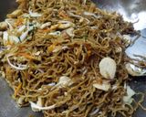 Foto langkah ke 4 dari resep #120. Mie Goreng.