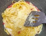 Foto langkah ke 6 dari resep Spaghetti Carbonara.