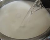 A picture of step 1 of Kesar kulfi falooda.