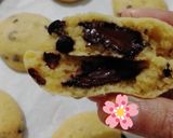 Foto langkah ke 6 dari resep Soft baked cookies (chewy & melted).