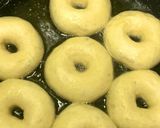 Foto langkah ke 5 dari resep Donat Empuk Tanpa Kentang.