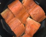 Foto del paso 3 de la receta: Salmón en salsa de soya